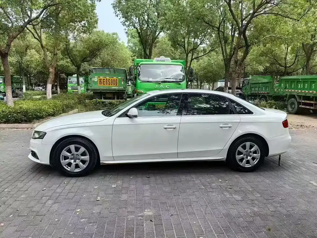 Audi A4L 2012 2.0 TFSI AT Comfort