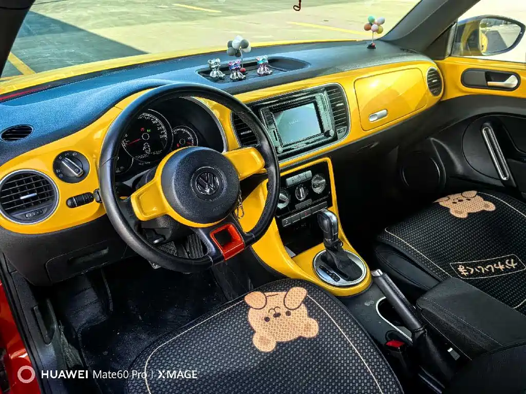 VOLKSWAGEN BEETLE