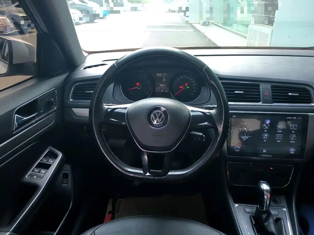 Volkswagen Lavida — миниатюра 11