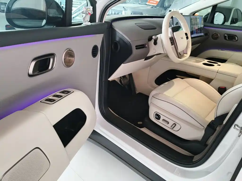 Li Auto Li i8 — миниатюра 16