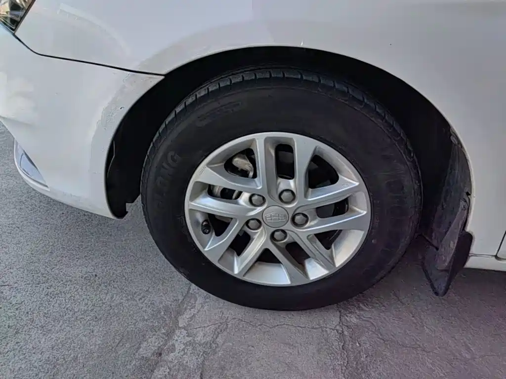 Geely Emgrand — миниатюра 23