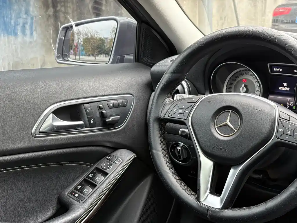 Mercedes-Benz GLA — миниатюра 19