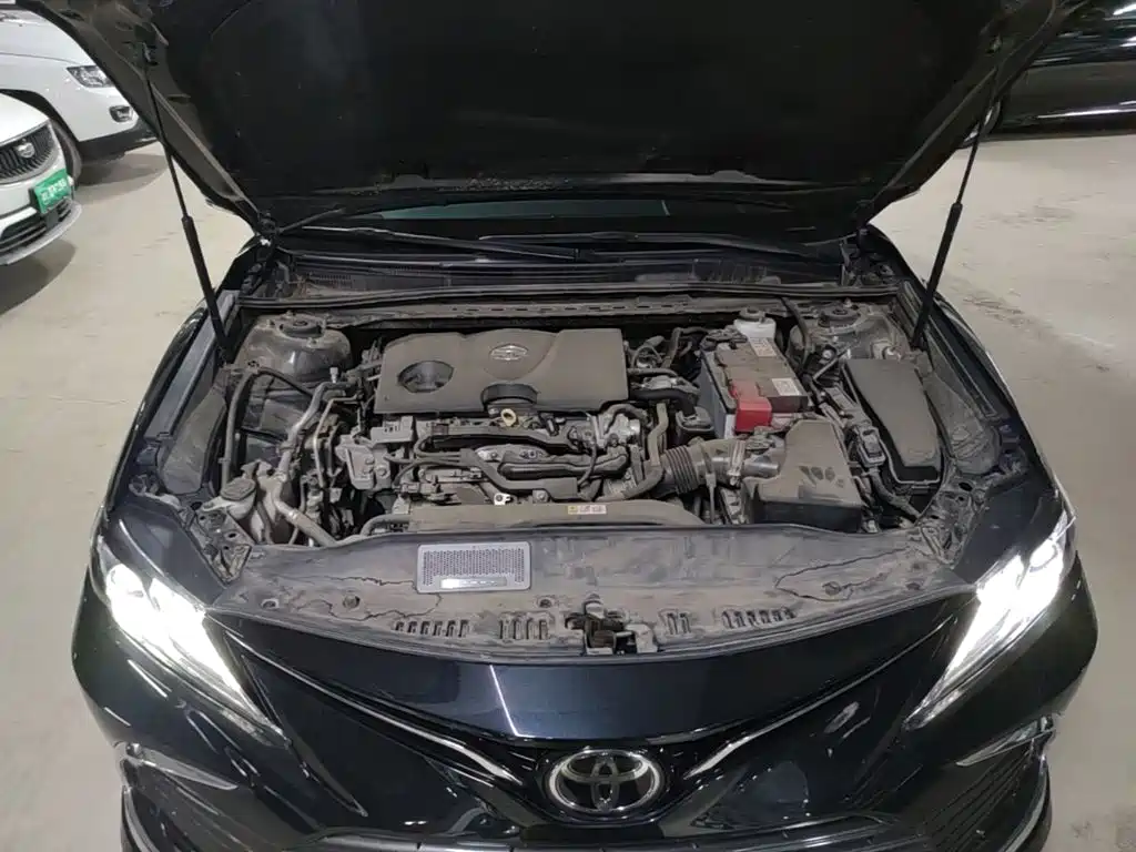 Toyota Camry — миниатюра 22