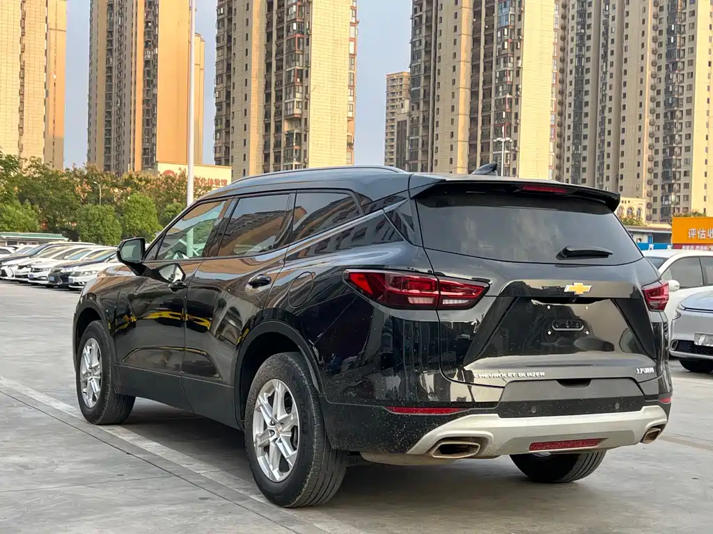 Chevrolet Blazer — миниатюра 7
