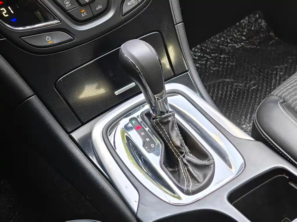 Buick Regal — миниатюра 13