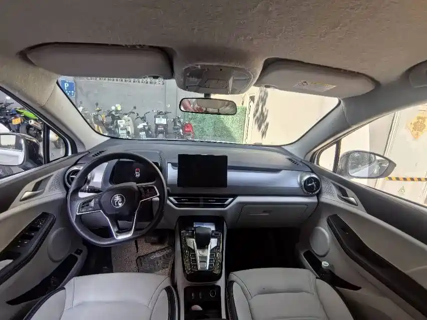 BYD Yuan Pro — миниатюра 2