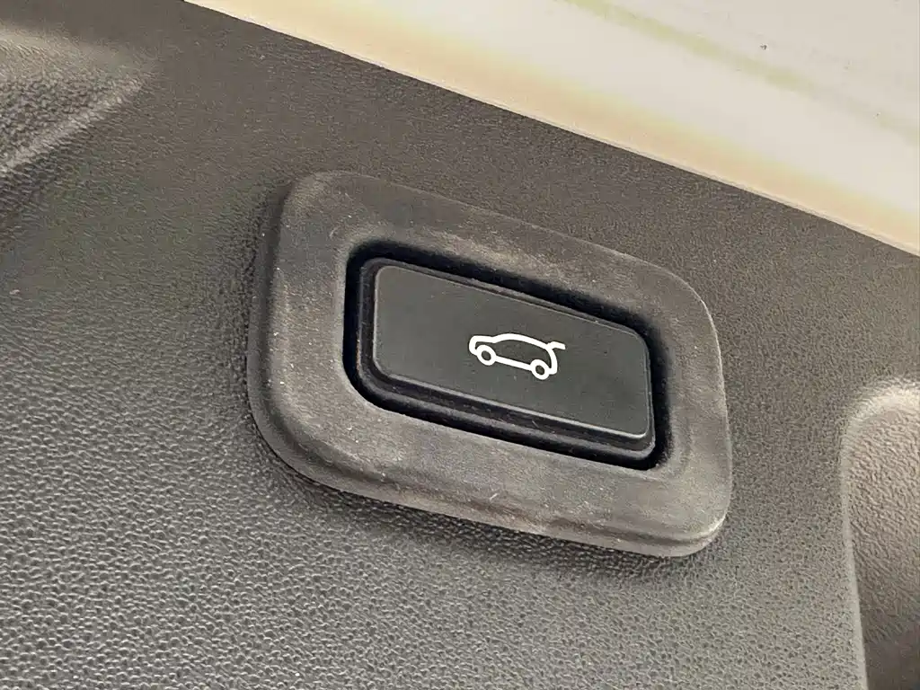 Land Rover Discovery Sport — миниатюра 26