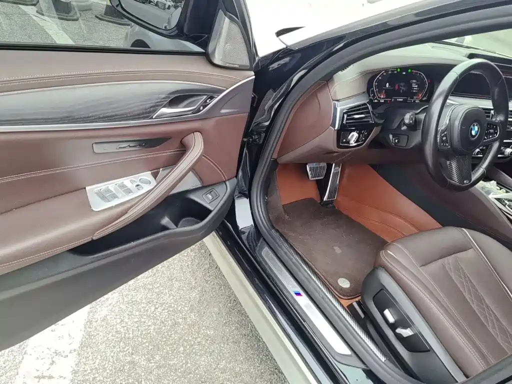 BMW 5 Series — миниатюра 16