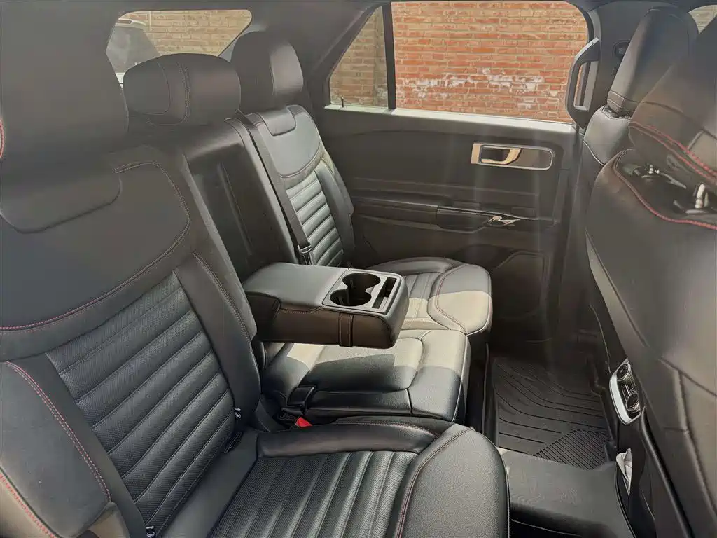 Ford Explorer — миниатюра 17