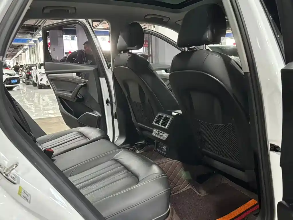 Audi Q5L — миниатюра 6