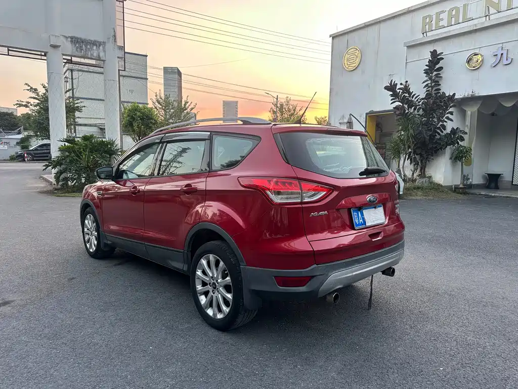 Ford Kuga — миниатюра 6