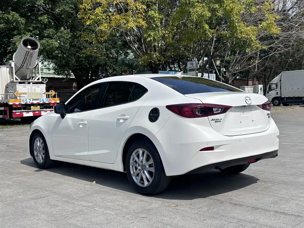 MAZDA 3 ANGKESAILA