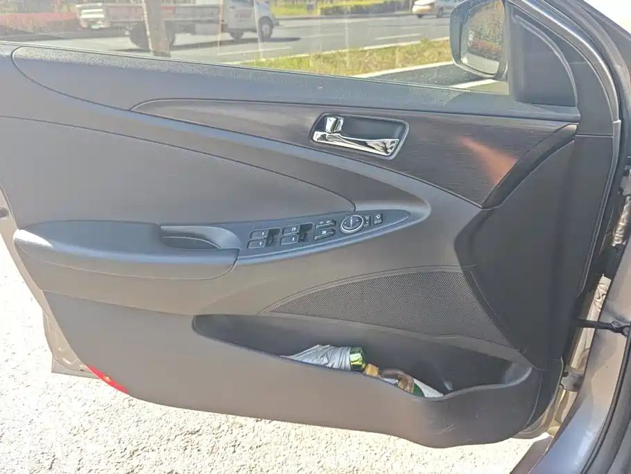 Hyundai Sonata — миниатюра 7