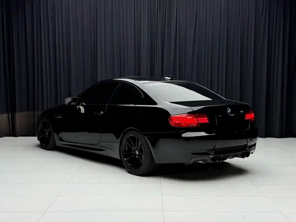 BMW M3 — миниатюра 10