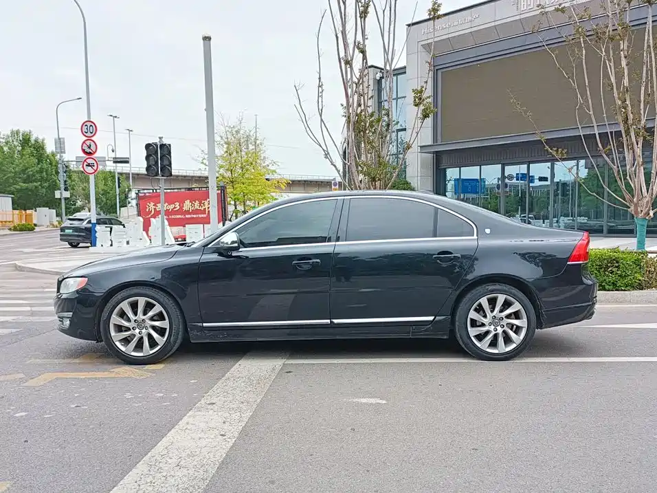 Volvo S80L — миниатюра 3