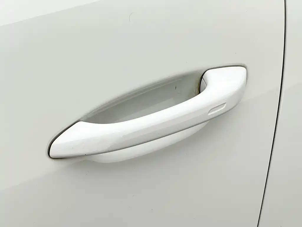 Porsche Cayenne — миниатюра 30