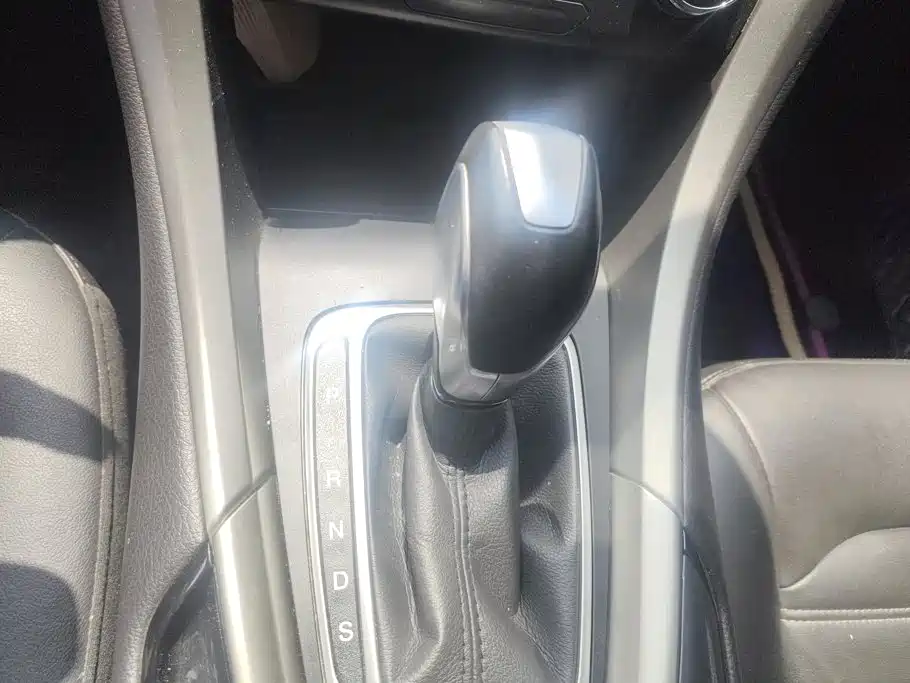 Ford Mondeo — миниатюра 16