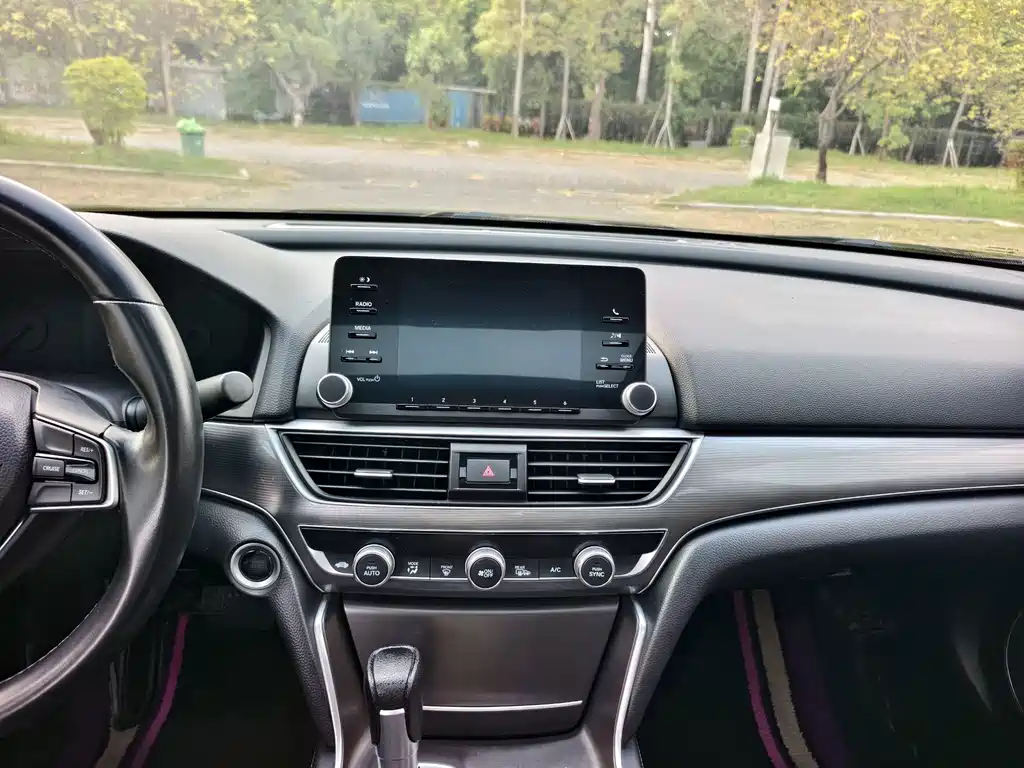 Honda Accord — миниатюра 8