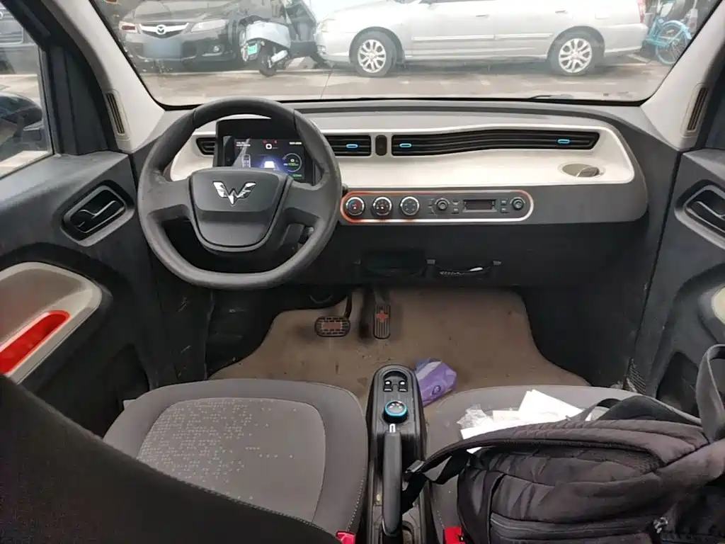 Wuling MINIEV — миниатюра 10