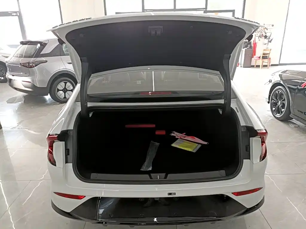 Wuling Xingguang — миниатюра 19