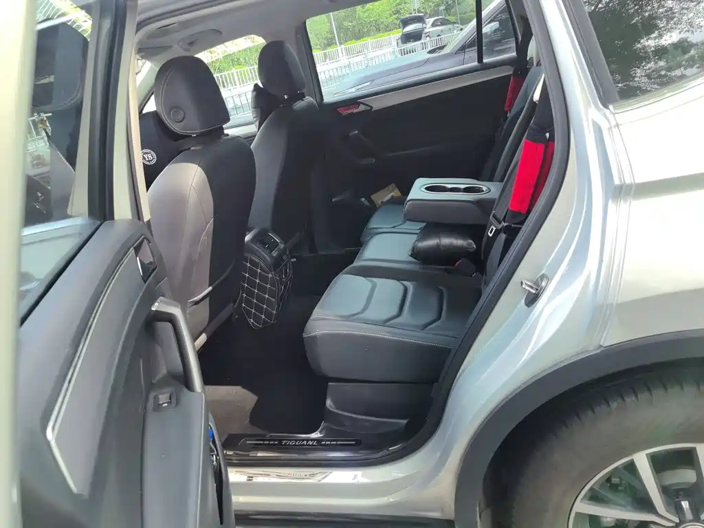 Volkswagen Tiguan L — миниатюра 18