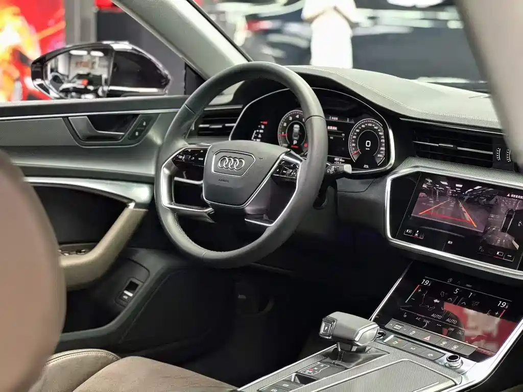 Audi A7L 2024 45TFSI quattro S-line