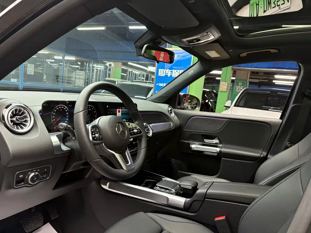 Mercedes-Benz GLB — миниатюра 8