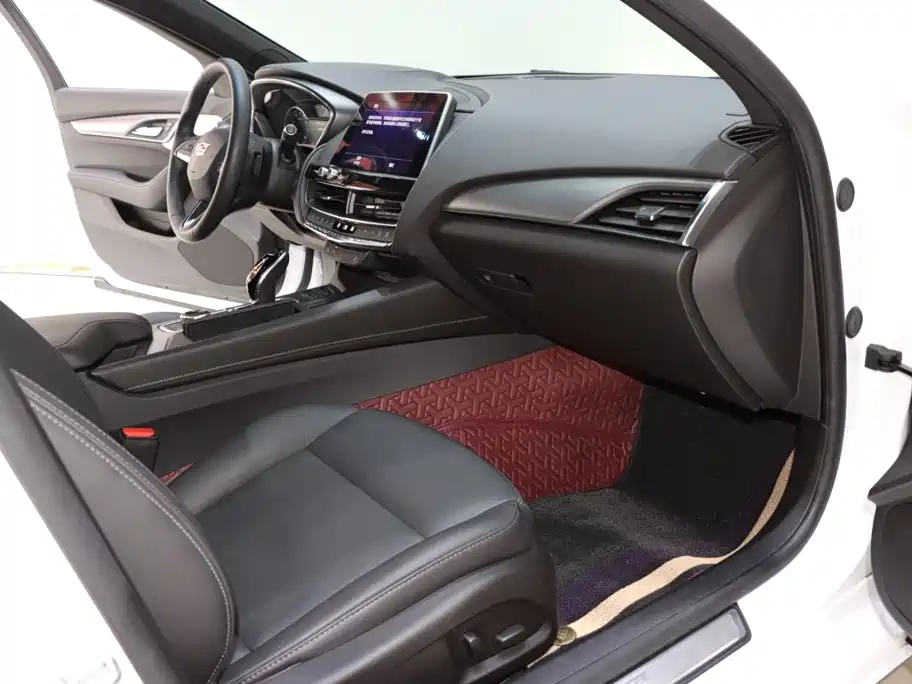 Cadillac CT5 — миниатюра 7