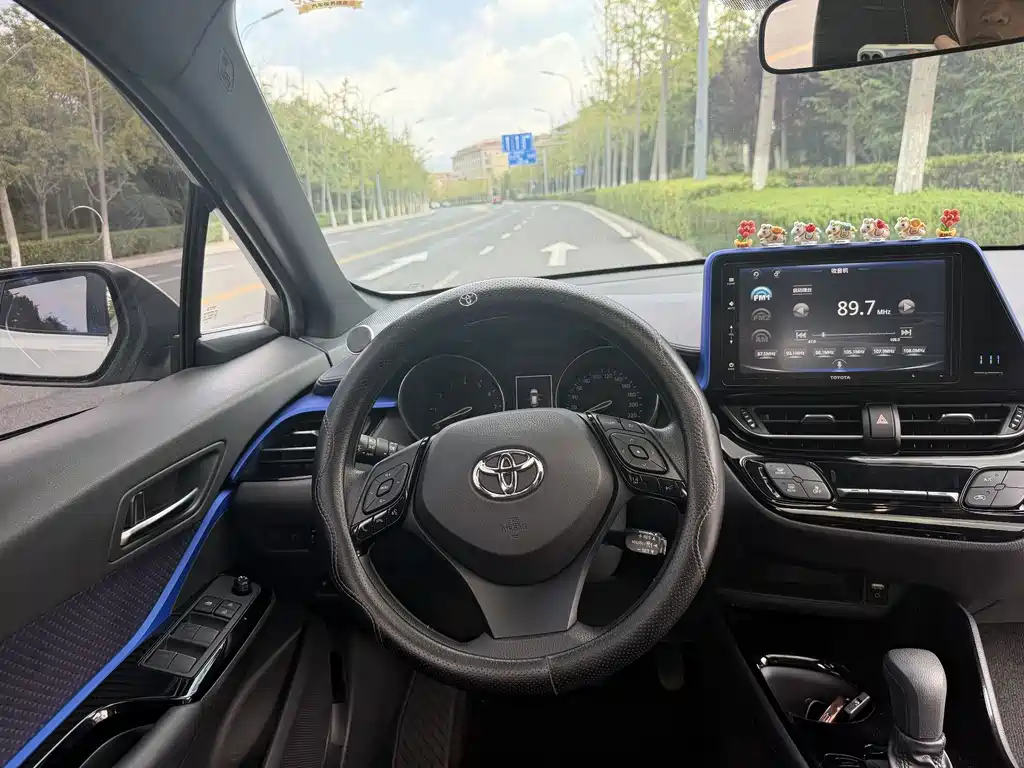 Toyota IZOA — миниатюра 12
