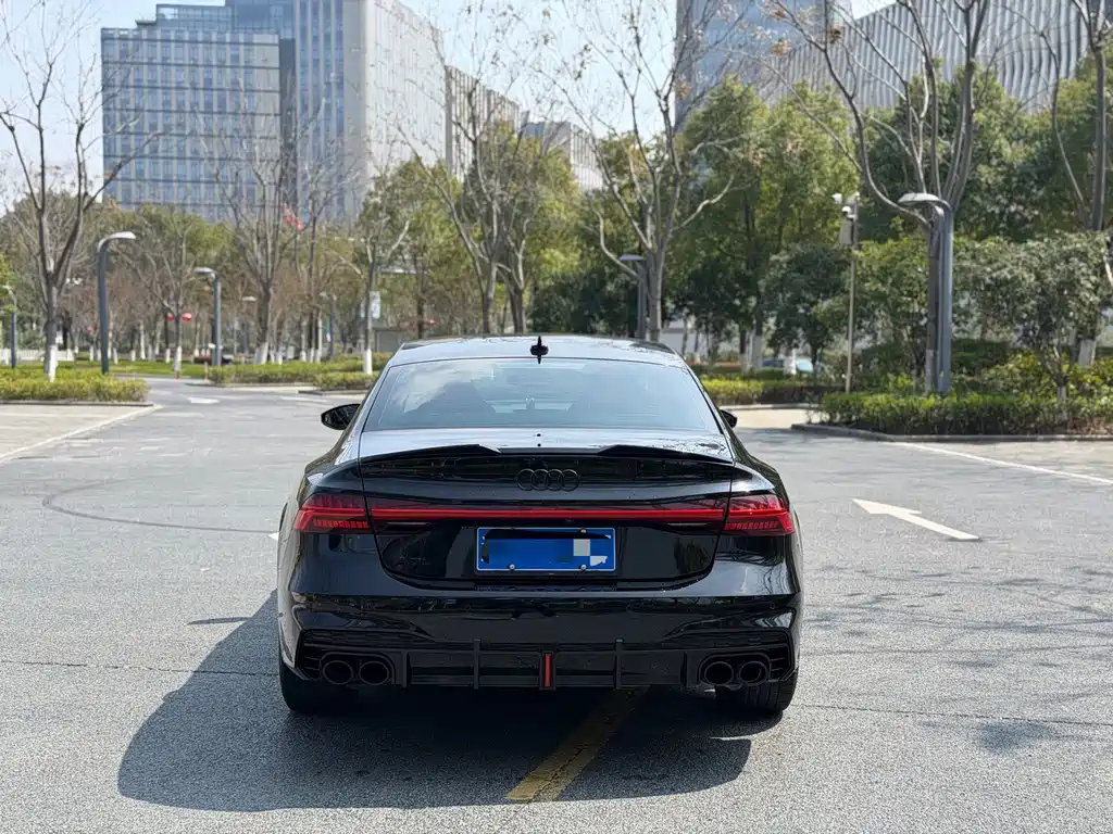 Audi A7L — миниатюра 11