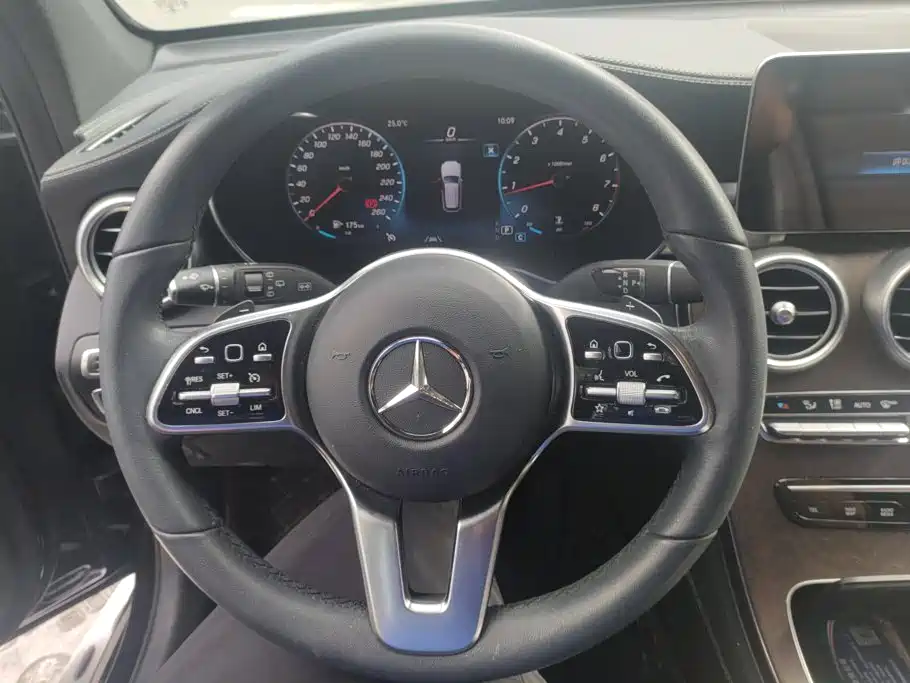 Mercedes-Benz GLC — миниатюра 15