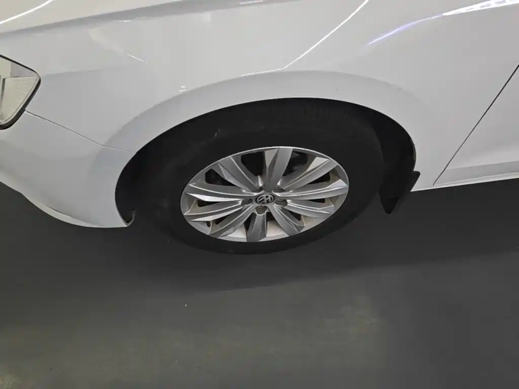 Volkswagen Bora — миниатюра 23