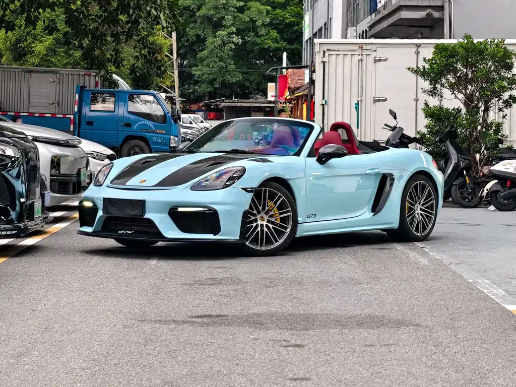 Купить Porsche 718