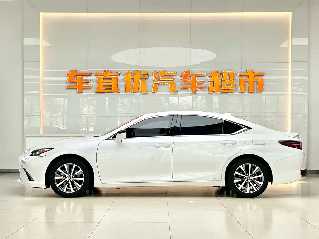 Lexus ES — миниатюра 4
