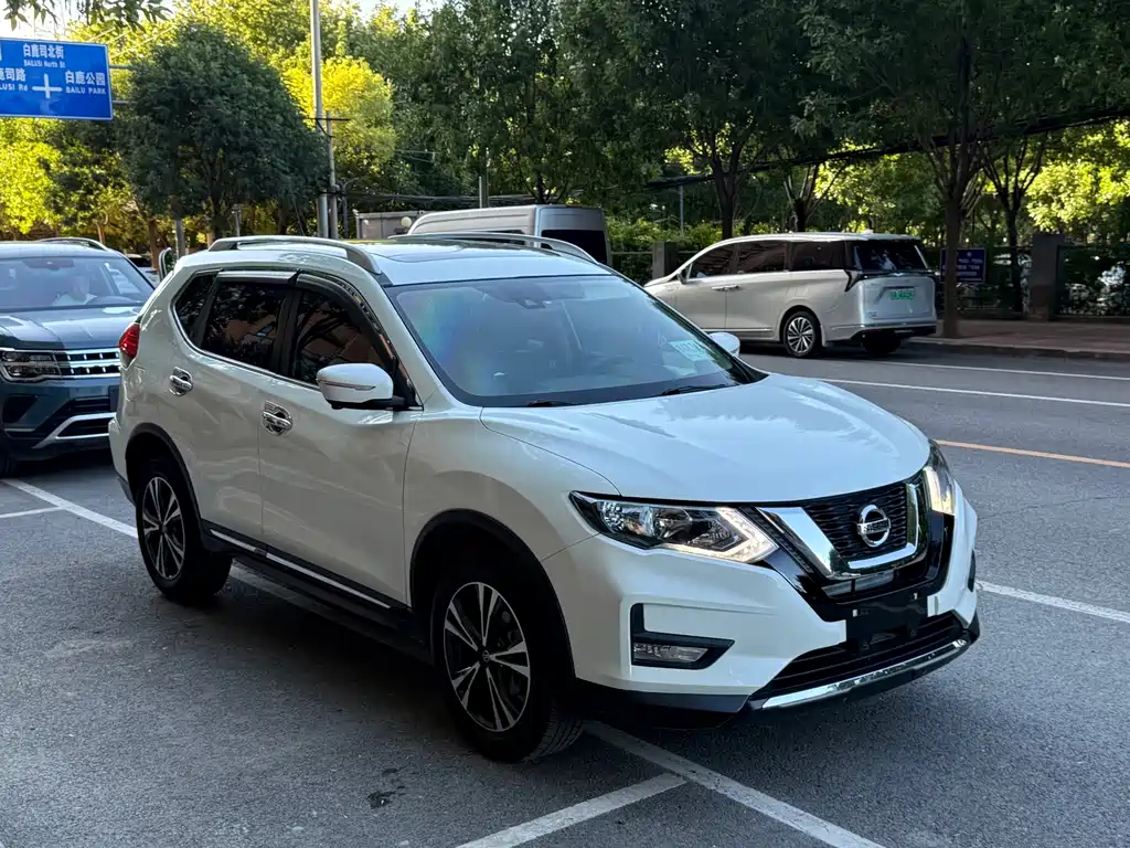 Nissan X-Trail — миниатюра 10