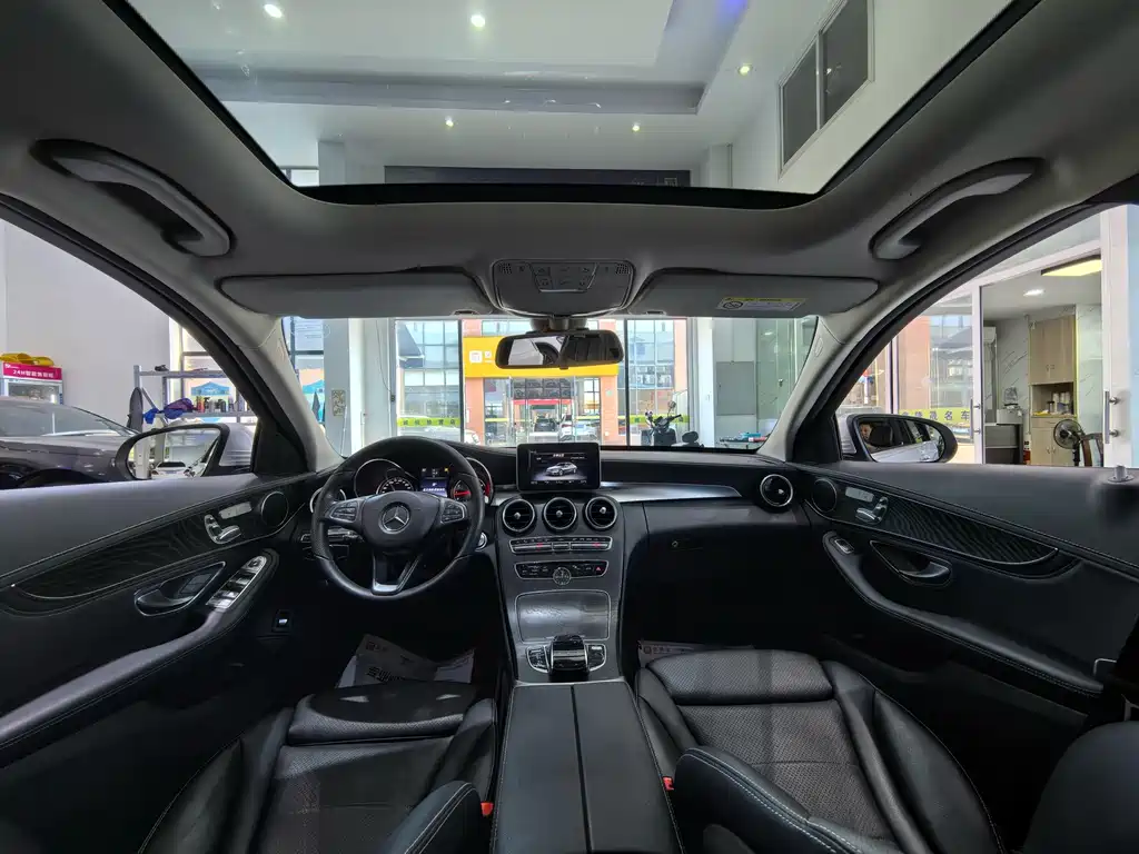 Mercedes-Benz C-Class — миниатюра 7
