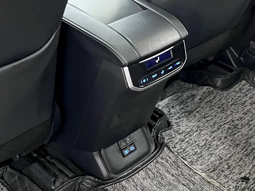 Toyota Highlander Hybrid 2.5L 4WD Premium Edition 7 seats, фото 22