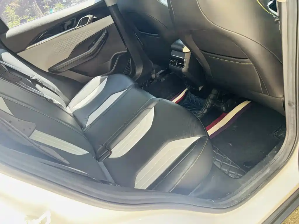 Geely Binyue — миниатюра 16