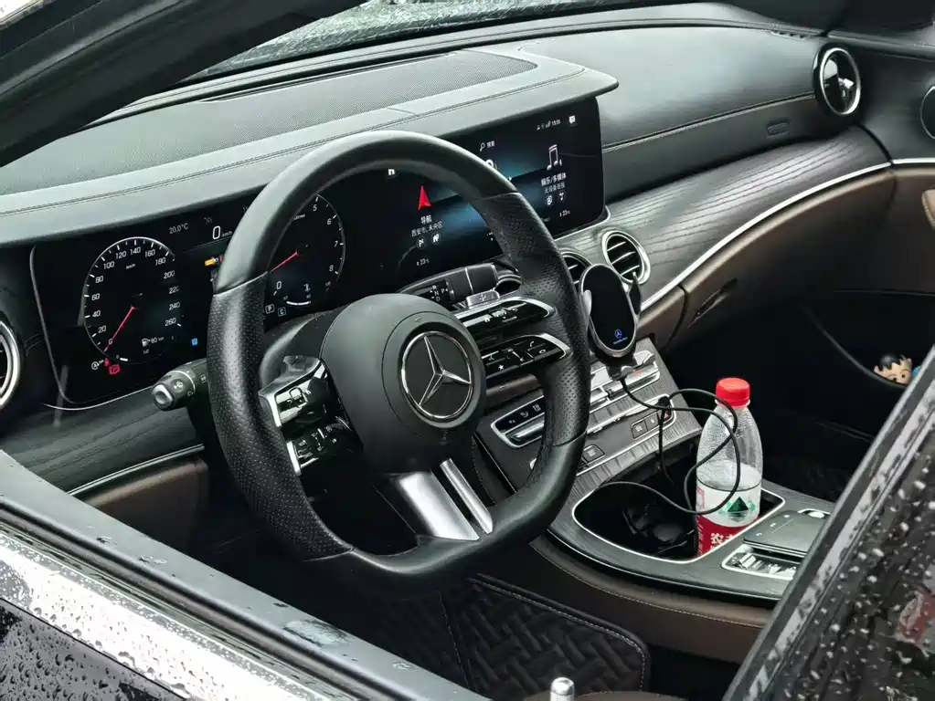 Mercedes-Benz E-Class — миниатюра 4
