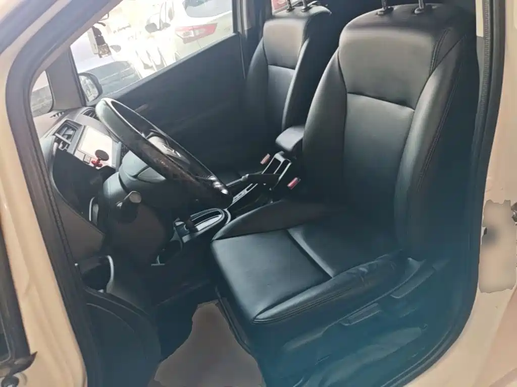 Honda Fit — миниатюра 15