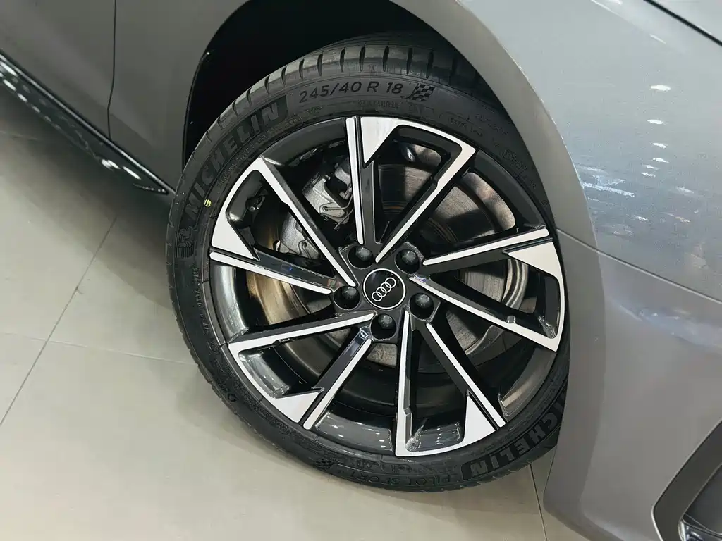 Audi A4L — миниатюра 10