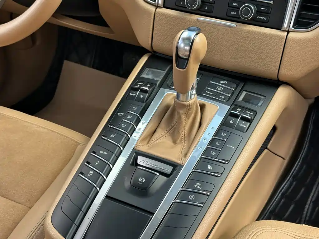 Porsche Macan — миниатюра 13
