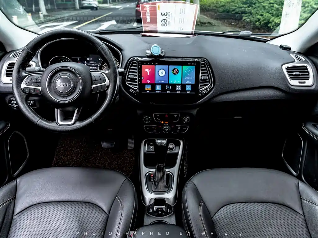 Jeep Compass — миниатюра 3