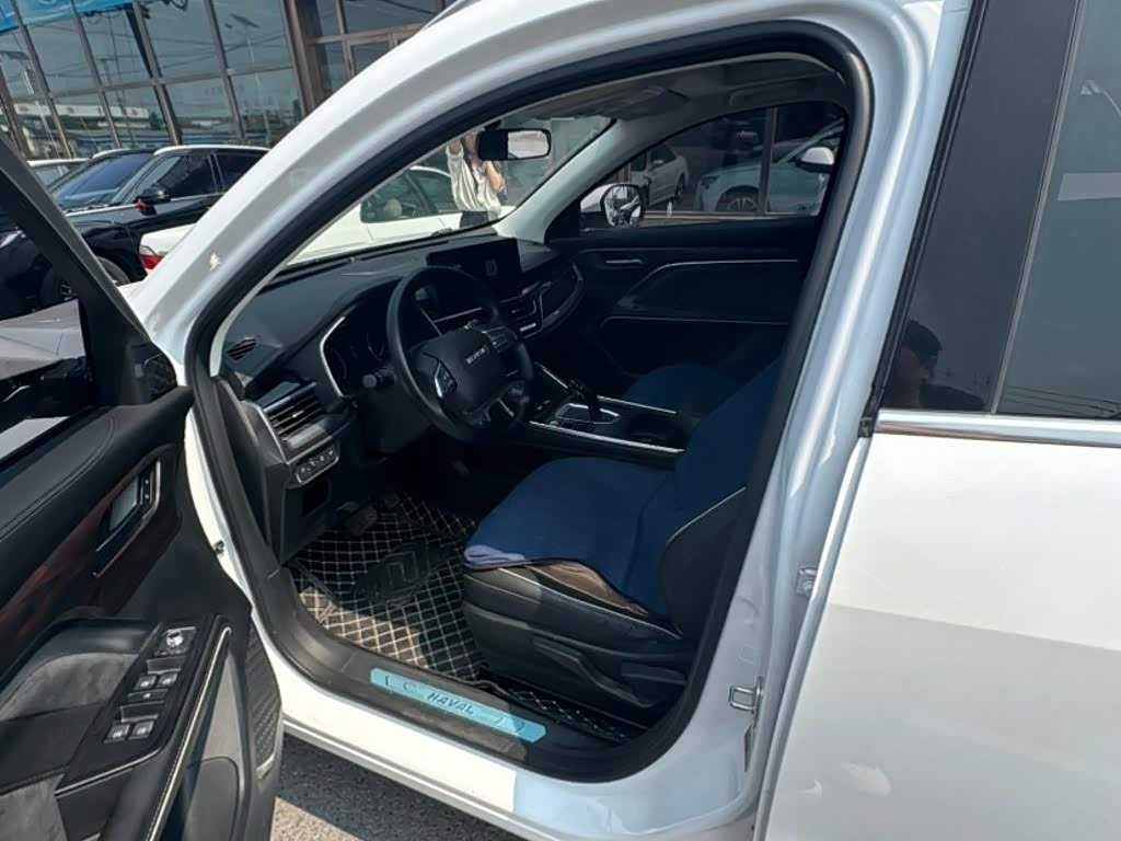 Haval Haval H6 1.5 л 2024 г. Белый, пробег 8400 км
