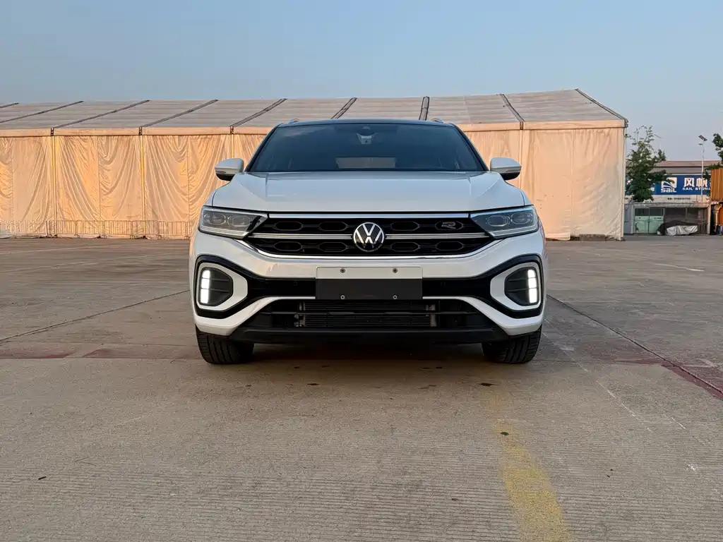 Volkswagen T-Roc — миниатюра 2