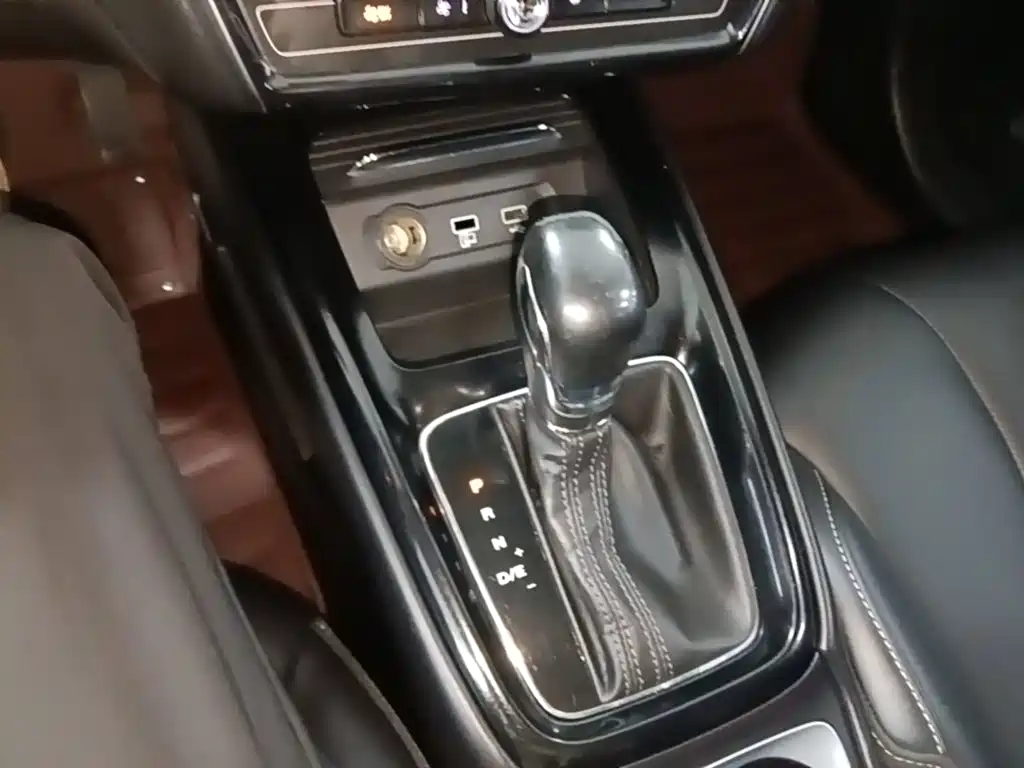 Roewe i5 — миниатюра 14
