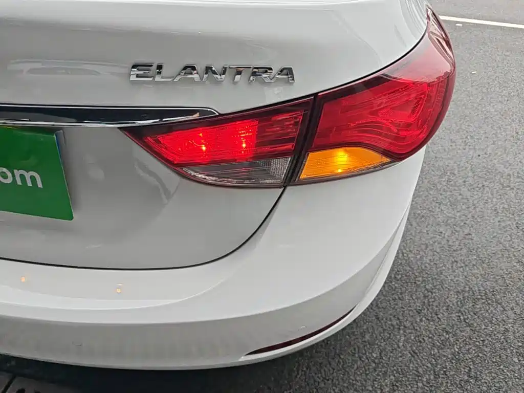 Hyundai Elantra Langdong — миниатюра 8