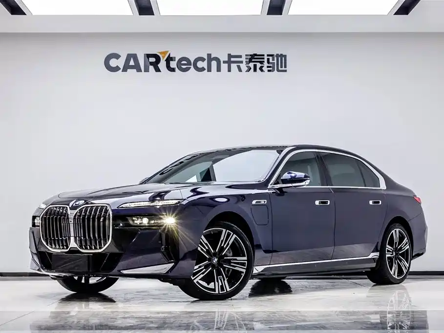 BMW i7 2023