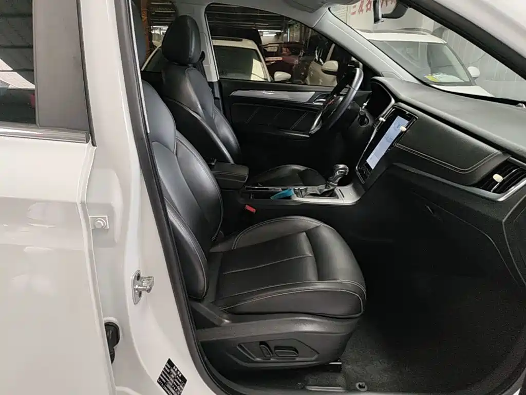 Roewe RX5 — миниатюра 25