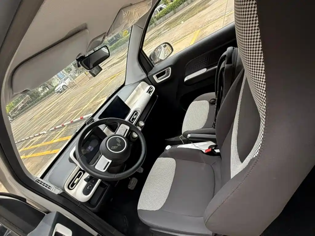 Wuling MINIEV — миниатюра 7